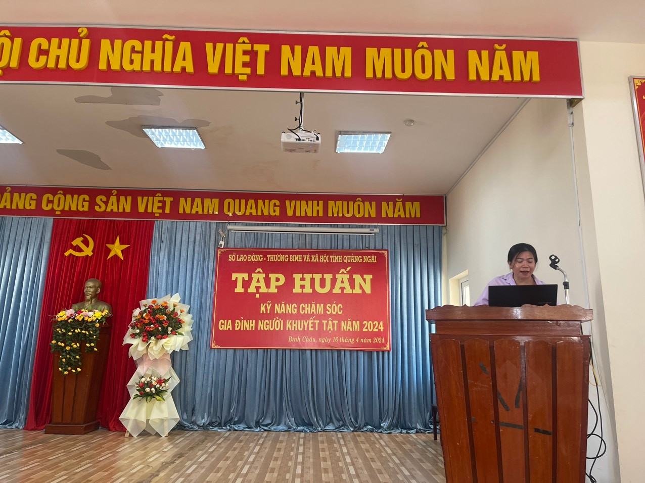 Báo cáo viên Bác sĩ Nguyễn Thị Hoài Tâm – Trung tâm Công tác xã hội tỉnh 